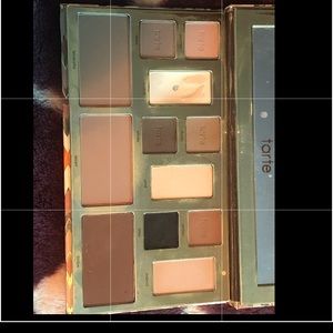 Tarte contour/ eyeshadow palette